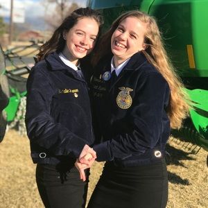 Meet your Posher, Natalie